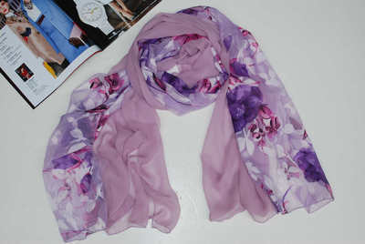 杭州藍美卡日用品 色彩艷麗的爆款絲巾，自產自銷，價格全網最優